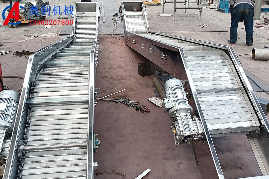 鏈板輸送機(jī)的介紹及優(yōu)點(diǎn) 鏈板輸送機(jī)的介紹及優(yōu)點(diǎn)